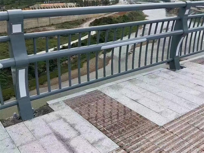 灯光护栏